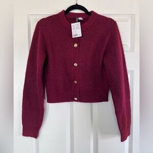 H&M Divided short, burgundy cardigan, size XS